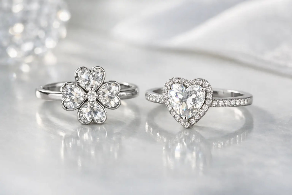 Anelli quadrifoglio e cuore luce in argento rosa moissanite