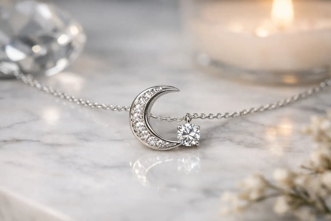 Collana Luna Celeste in argento e moissanite Richalé