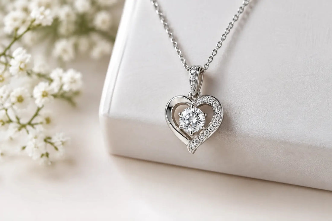 Collana cuore eterno argento e moissanite